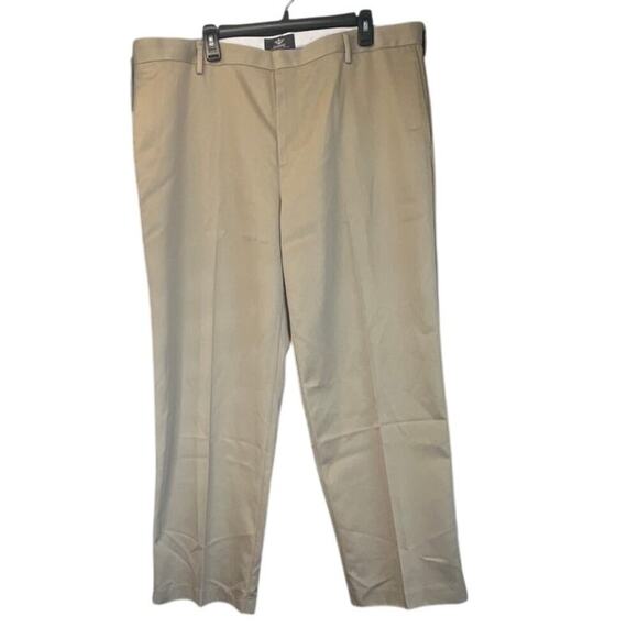 Dockers Other - Dockers Men 40X30 Khaki Classic Fit D3 Essential Never Iron Pants Office Wear